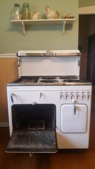 Vintage Gas Stove/1941 Chambers In. 2