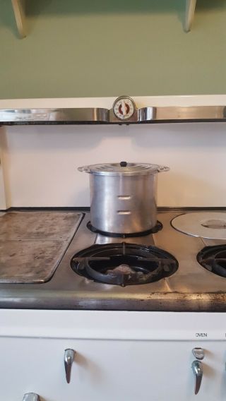 Vintage Gas Stove/1941 Chambers In. 5