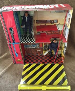 Squad 51 Vintage 1973 Emergency Center Tv’s Official And Action Figures Ljn