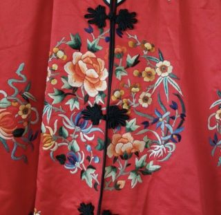 Vintage Antique Asian Chinese Floral Embroidered Red Silk Petite Robe Kimono 2