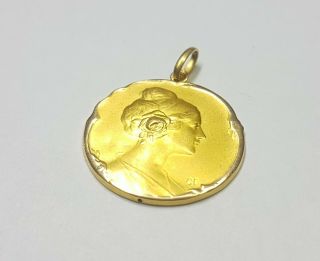 18k Inflated Gold Antique Medal With A Woman With A Rose Embossed 5