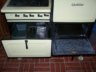 Gas Glenwood 4 burner Kitchen Stove with oven,  broiler and storage 3