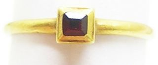 Rare 16th century Renaissance gold finger ring set with dark red ruby 9
