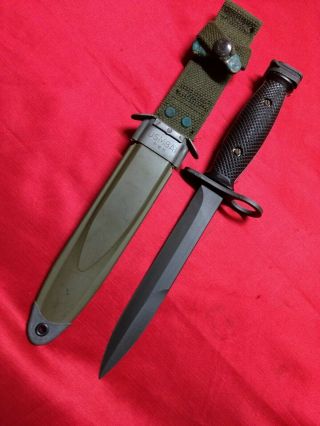Post Wwii Imperial Fighting Knife & Us M8a1 Scabbard Unissued Ex