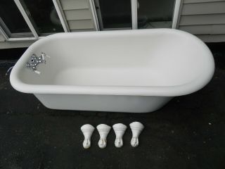 Vintage Antique Cast Iron Claw Foot Tub Bathtub 60 " (5 Feet) X 30 " (2.  5 Feet)