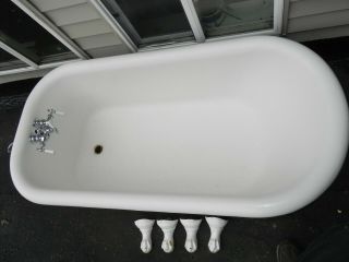 VINTAGE Antique Cast Iron Claw Foot Tub Bathtub 60 