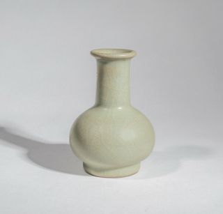 Chinese Antique Celadon Porcelain Vase 2