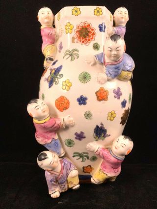 Chinese Antique Famille Rose Porcelain Vase With six kids and Qing dynasty mark 3