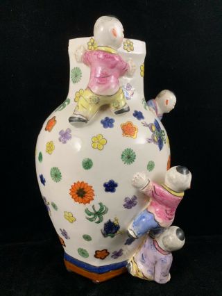 Chinese Antique Famille Rose Porcelain Vase With six kids and Qing dynasty mark 4