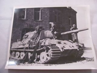 Vintage Press Photograph Wwii World War Tiger Jagdt Tank Neustadt Germany 1945