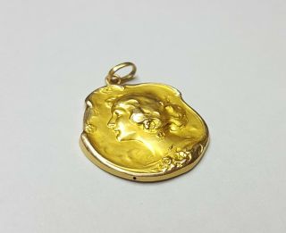 18k Gold Antique Medal With A Woman Embossed And A Monogram Behind