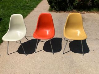 Herman Miller Eames Fiberglass Shell Side Chairs With Labels