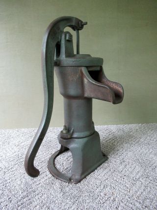 Antique Water Well Pump Vintage Columbiana Ohio Cast Iron,  Green Paint