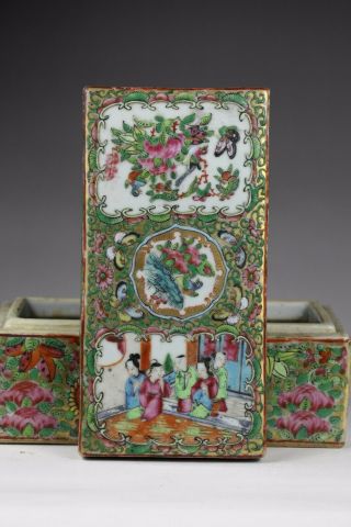 19th century,  A rare ‘canton famille rose’ chinese porcelain box and cover 5