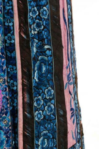 18th/19th C.  Chinese Embroidered Silk Skirt 4