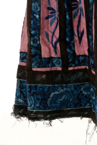 18th/19th C.  Chinese Embroidered Silk Skirt 5