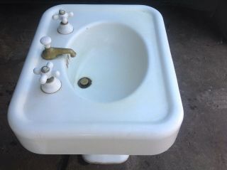 Antique Pedestal Sink 4