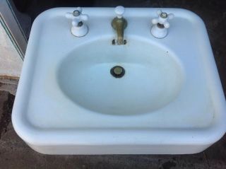 Antique Pedestal Sink 6