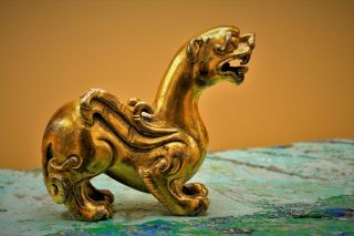 17th Century,  GILT Bronze CHINESE Pixiu Creature PAPER WEIGHT Bixie 貔貅 Feng Shui 12