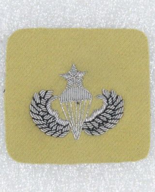 Cloth Army Badge: Airborne Jump Wings,  Senior (parachutist) - Bullion On Tan