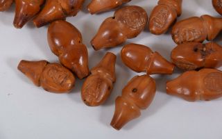 34 Antique or Vintage Chinese Carved Buddha Hediao Nut Beads 10