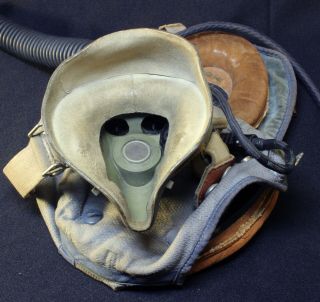 RAF 50s - 60s Aircraft Pilot Flight Helmet & Oxygen Mask set 6