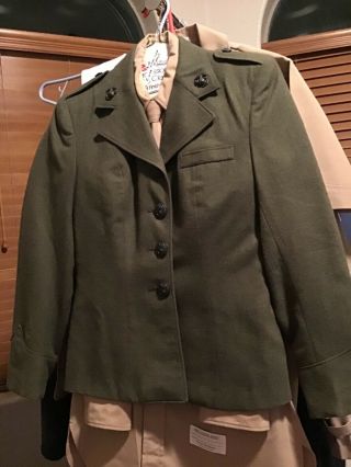 U.  S.  Marine Womans Uniform - Jacket,  Shirt,  Tie & Skirt - Wool Serge Green