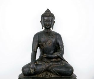 A Large Bronze Figure of Seated Shakyamuni 2
