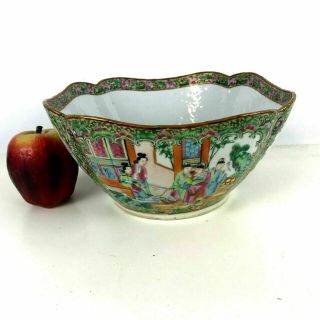 19th Century Chinese Porcelain Rose Mandarin Cut Corner Bowl