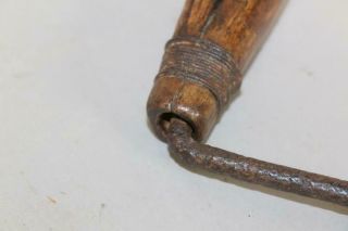 AN EXTREMELY RARE 18TH C WROUGHT IRON AND WOOD HANDLE ROPE WINDER IN OLD SURFACE 5