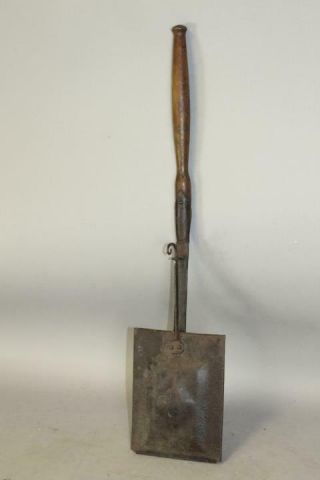 Extremely Rare 18th C Wrought Iron Ember Carrier Great Early Design Old Surface