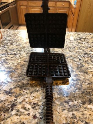 Griswold Cast Iron Waffle Maker With No Base 11 Pat 1922 3