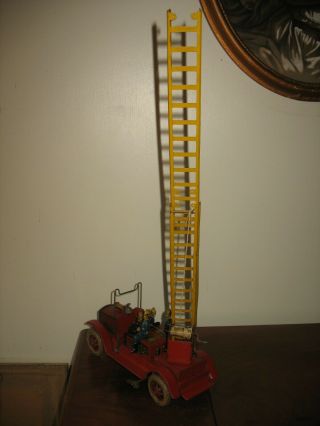 TIPPCO FIRE ENGINE LADDER TRUCK GERMANY TINPLATE TOY WIND UP VINTAGE TIN no car 10