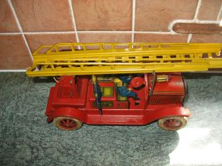 TIPPCO FIRE ENGINE LADDER TRUCK GERMANY TINPLATE TOY WIND UP VINTAGE TIN no car 2