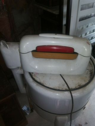 Vintage maytag washing/wringer machine 2