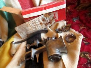 Vintage Universal Cast Iron Food Chopper Meat Grinder No.  1 Box And Booklet
