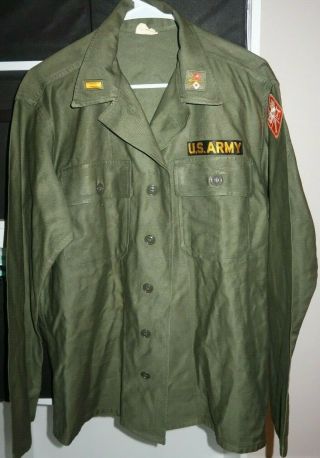 Vintage Olive Green Us Army Field Shirt Sz Medium Korean War Era With Patches