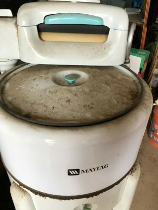 Vintage - Maytag Wringer Washing Machine 2