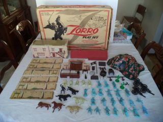 Marx Official Walt Disneys Zorro Play Set With Zorro Cave 1958 3754 Series 1000 2