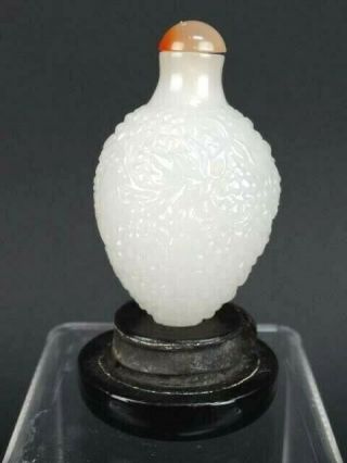 OLD CHINESE WHITE JADE FINELY CARVED SNUFF BOTTLE 4