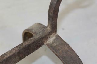 RARE 17TH C DECORATED WROUGHT IRON FIRE DOG OR SKEWER HOLDER IN OLD SURFACE 7