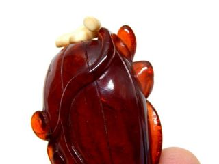 Antique 19th C.  Chinese Hand Carved Amber Snuff Bottle / Qing Dynasty 7