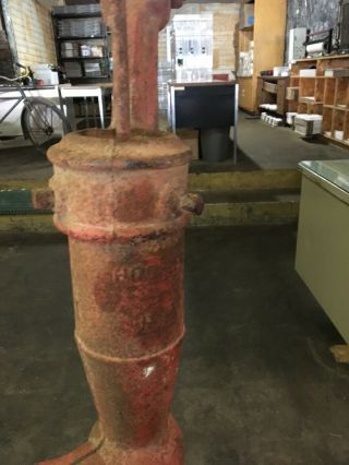 Vintage Red Hoosier Brand Cast Iron Hand Water Well Pump Barn Wood Garden 37 4