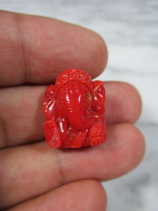 LG VTG CHINESE CARVED NATURAL ITALIAN RED CORAL GANESH STATUE 4.  9g 24.  5 CARATS 2