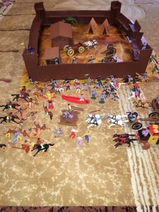 Timpo Wild West Fort With Army Soldiers,  Cowboys & Indians