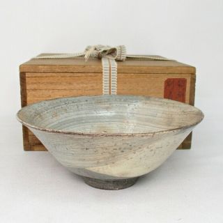 G385: Korean Old Pottery Hakeme - Chawan Tea Bowl Of Joseon Of Appropriate Form