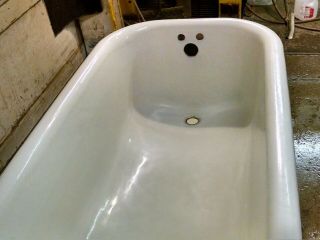 VINTAGE Antique Cast Iron Claw Foot Tub Bathtub 60 