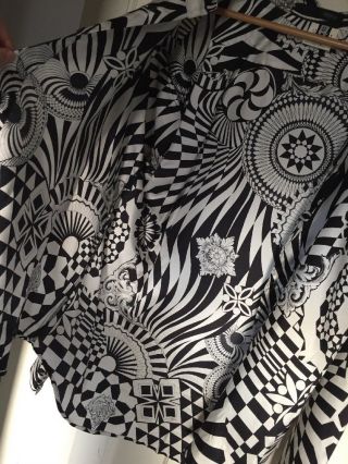 Versace Versus Black And White Patterned Silk Shirt Boxed With Tags 5