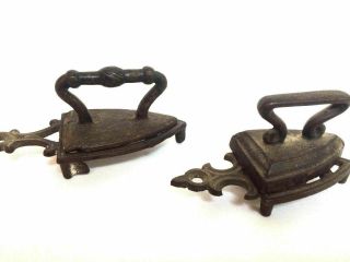 Antique Cast Iron Miniature Sad Iron W/ HOT PLATE / TRIVET 2