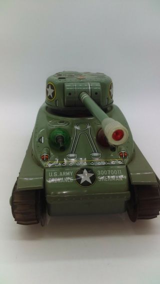 Vintage 1960 ' s Taiyo Japan Battery Operated M - 4 Tin Army Tank GREAT 2